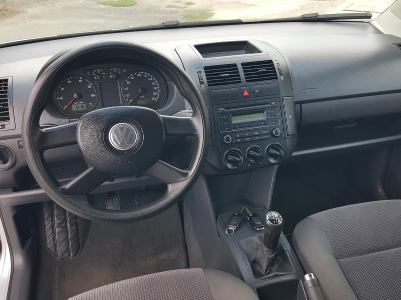 VW Polo, снимка 3 - Автомобили и джипове - 48044038