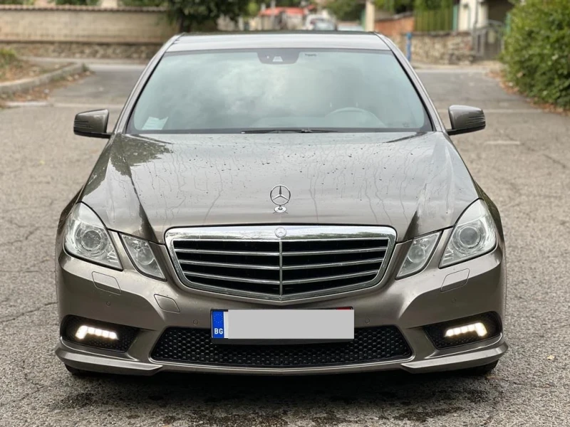 Mercedes-Benz E 220 AMG Pack Avantgard 7G tronic, снимка 2 - Автомобили и джипове - 52460565