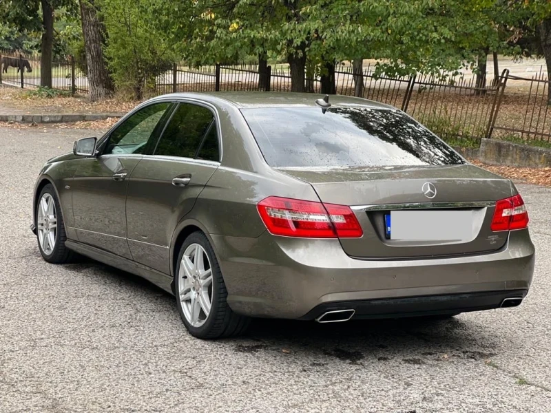 Mercedes-Benz E 220 AMG Pack Avantgard 7G tronic, снимка 7 - Автомобили и джипове - 52460565