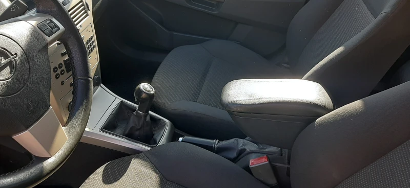 Opel Astra, снимка 6 - Автомобили и джипове - 52504823