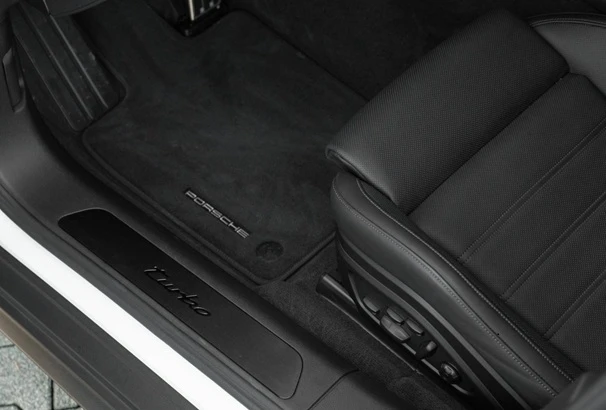 Porsche Panamera Turbo E-Hybrid = Sport Chrono = Гаранция - изображение 6