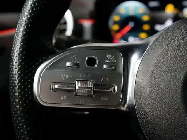 Mercedes-Benz CLA 250 4MATIC | PANO | KEYLESS | ПОДГРЕВИ | CARFAX, снимка 11 - Автомобили и джипове - 53683476