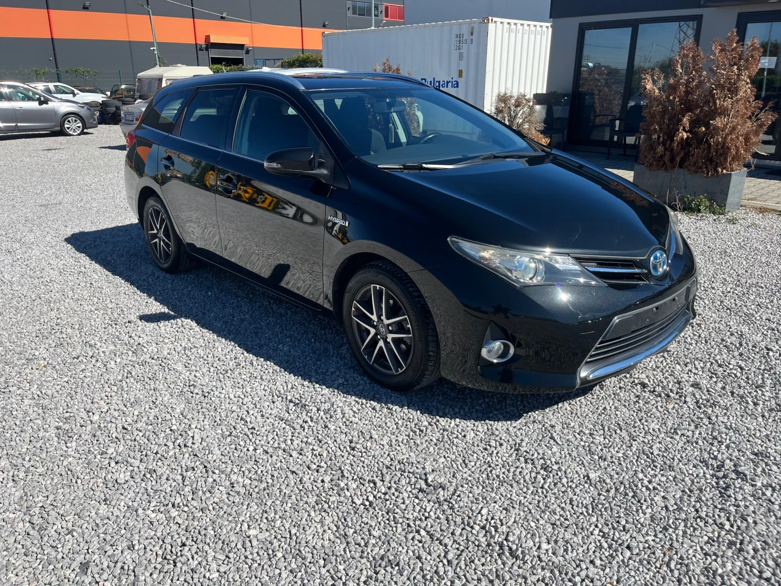 Toyota Auris 1.8 HYBRID-100+ 24k.c. - изображение 8