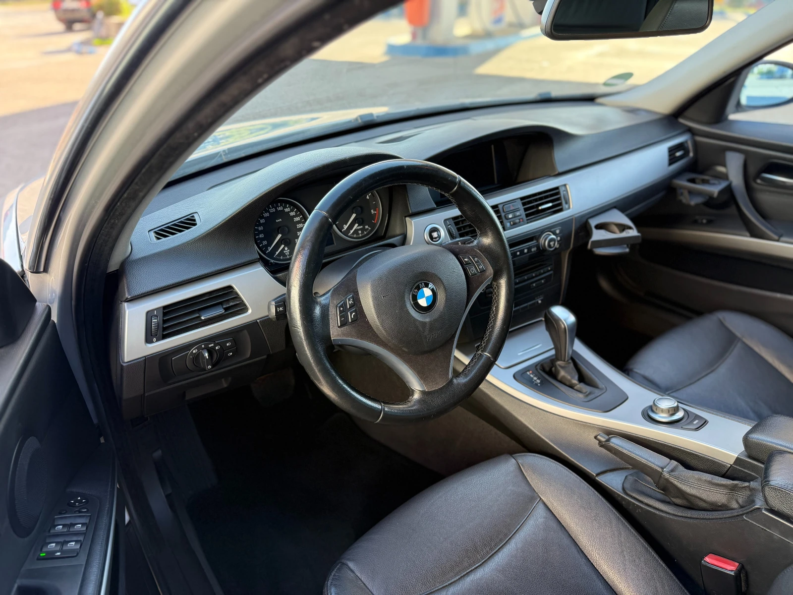 BMW 330 Navi/Auto - изображение 8