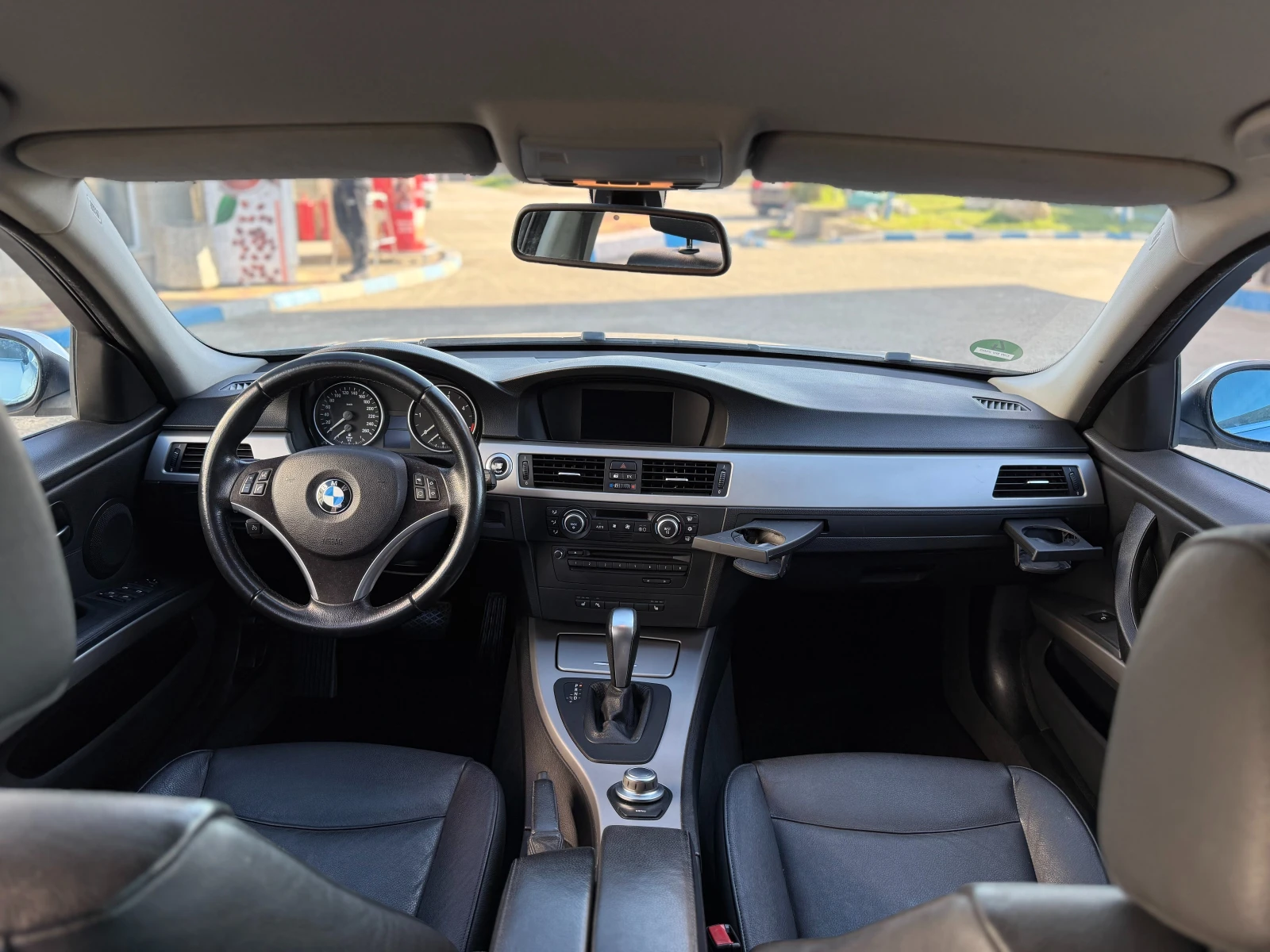 BMW 330 Navi/Auto - изображение 10