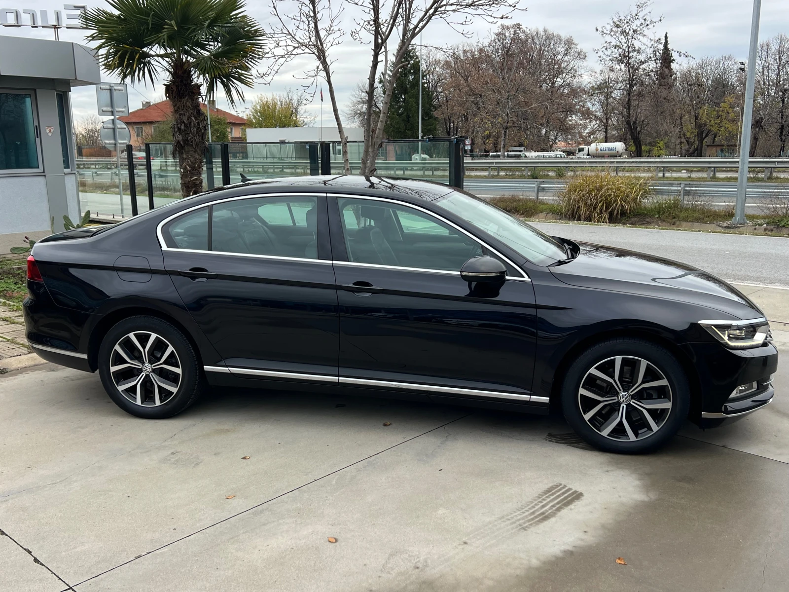 VW Passat 2.0TDI, HIGHLINE-FULL SERVICE VW-KATO HOB, LED, DI - изображение 4