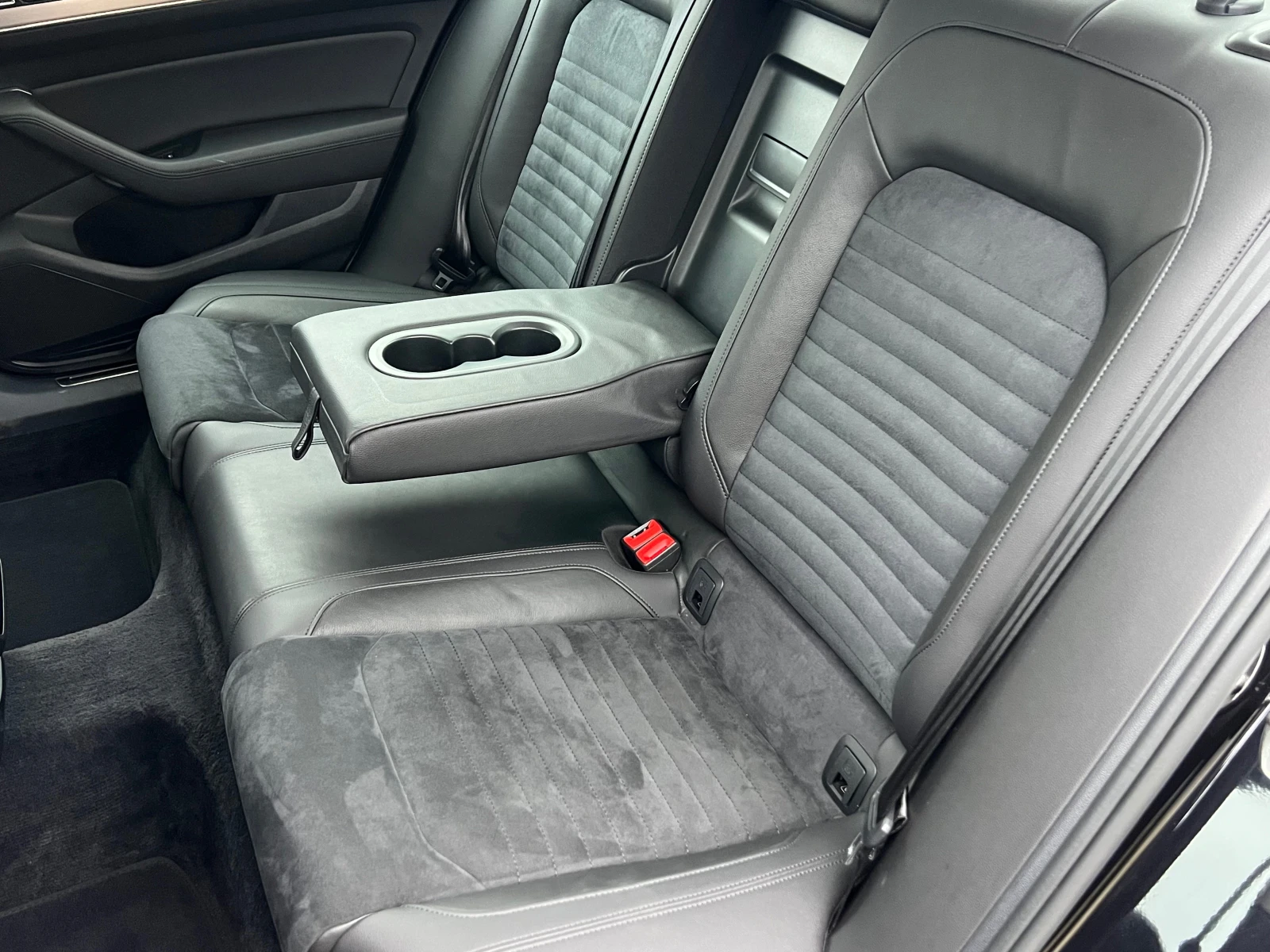 VW Passat 2.0TDI, HIGHLINE-FULL SERVICE VW-KATO HOB, LED, DI | Mobile.bg   14