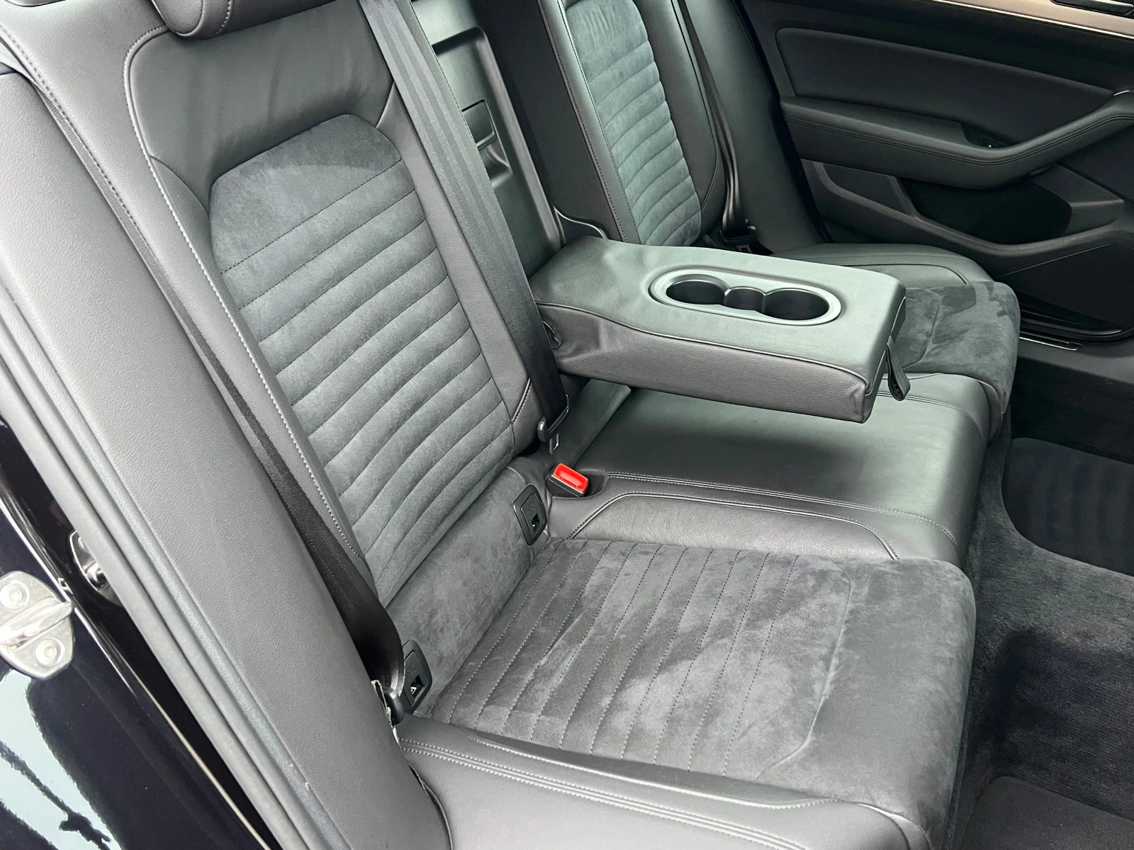 VW Passat 2.0TDI, HIGHLINE-FULL SERVICE VW-KATO HOB, LED, DI | Mobile.bg   15