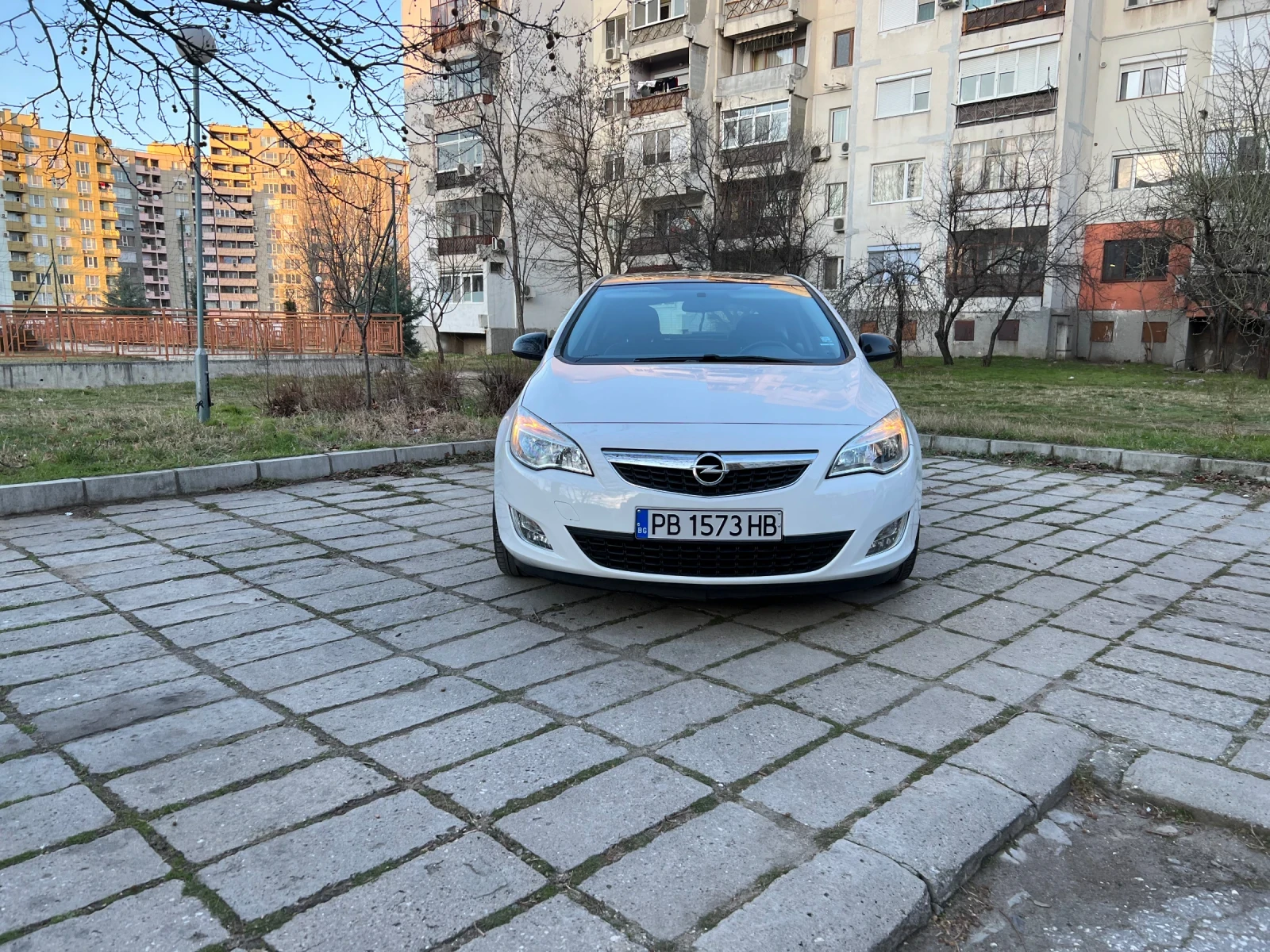 Opel Astra, снимка 2 - Автомобили и джипове - 53858721