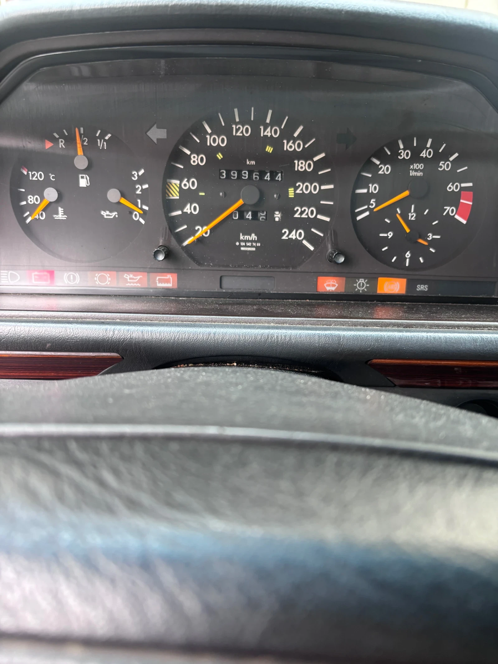 Mercedes-Benz 124, снимка 7 - Автомобили и джипове - 54074644