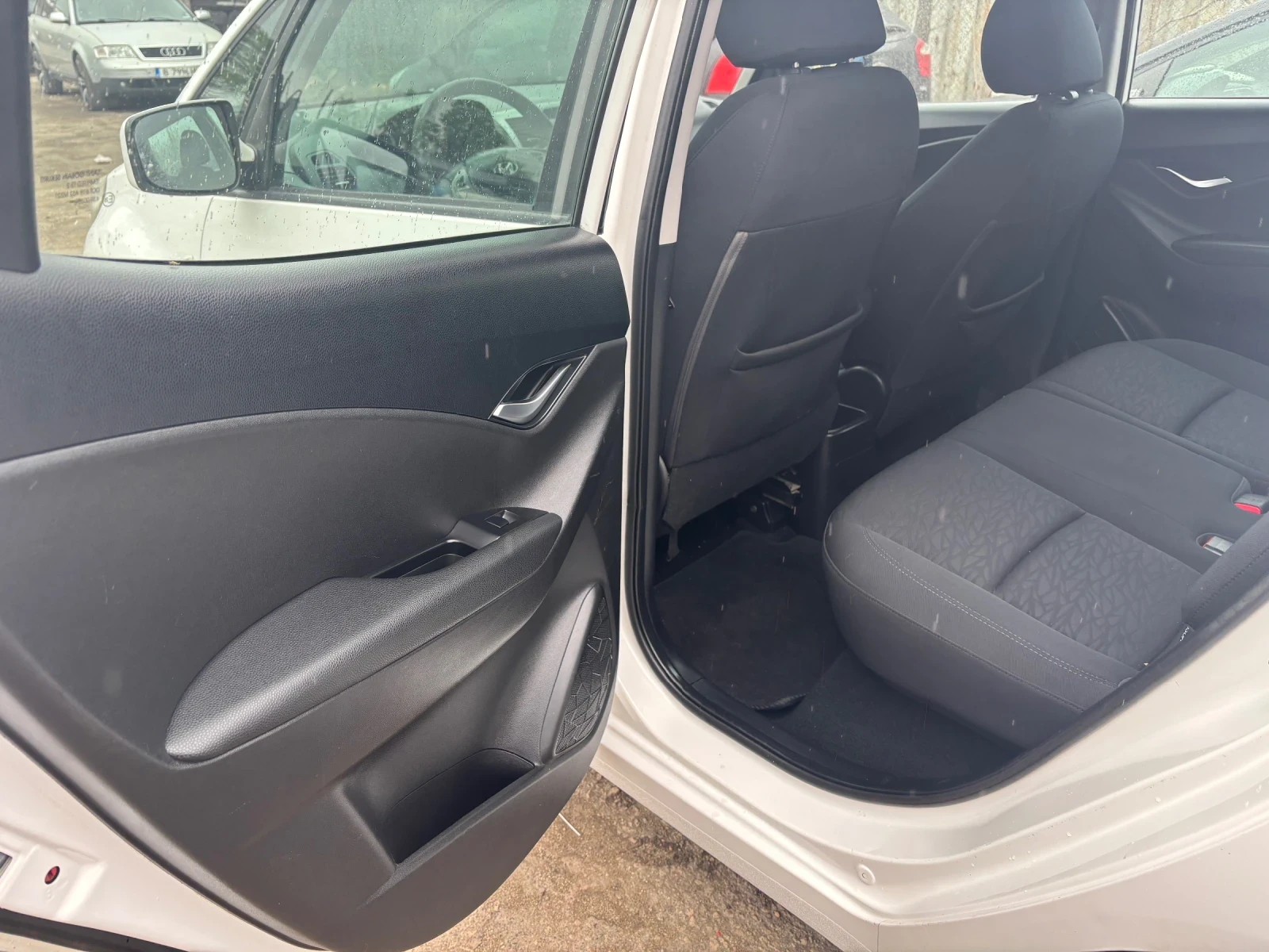 Hyundai Ix20 1.4i | Mobile.bg � ����������� 8