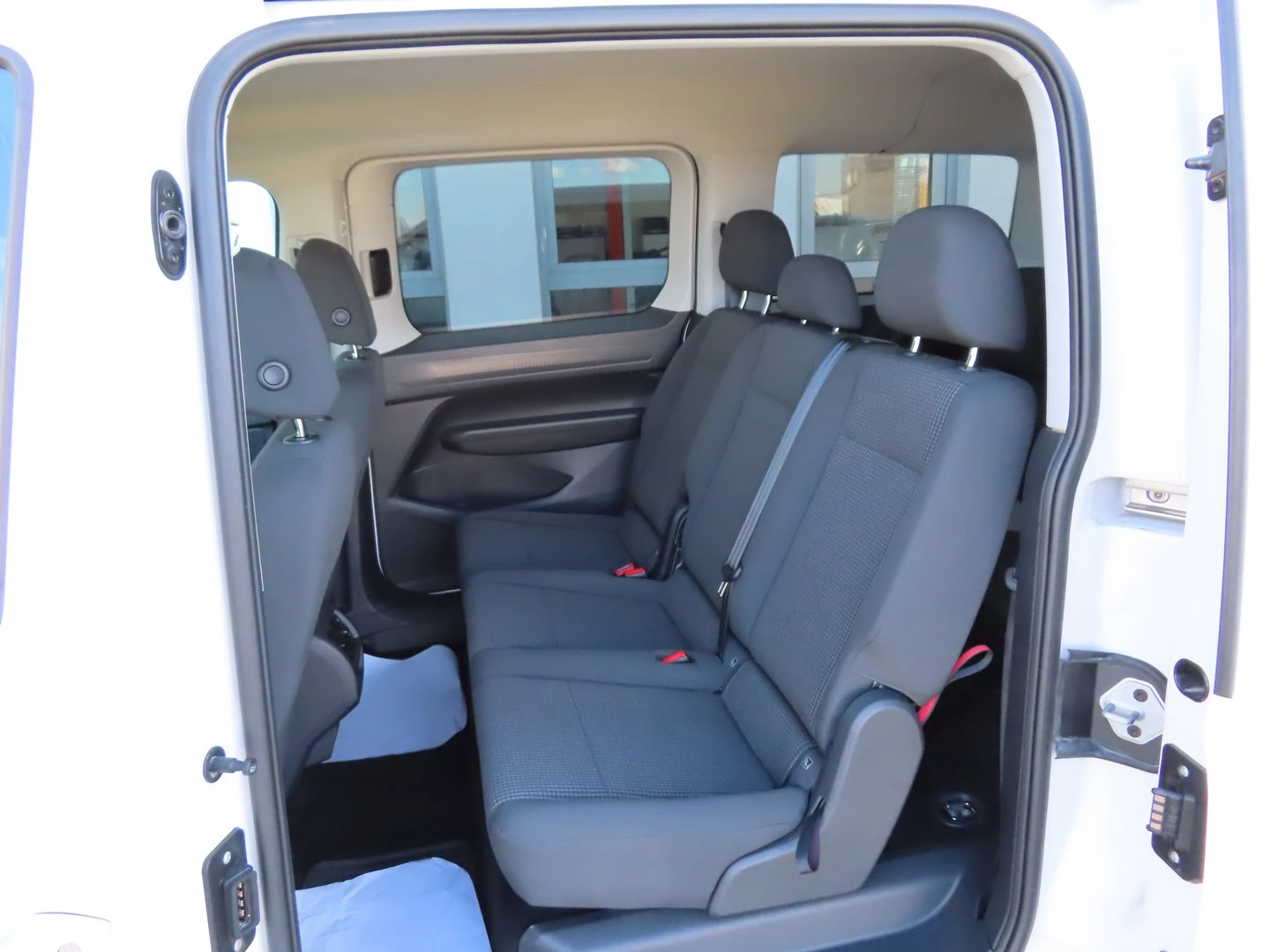VW Caddy | Mobile.bg � ����������� 12