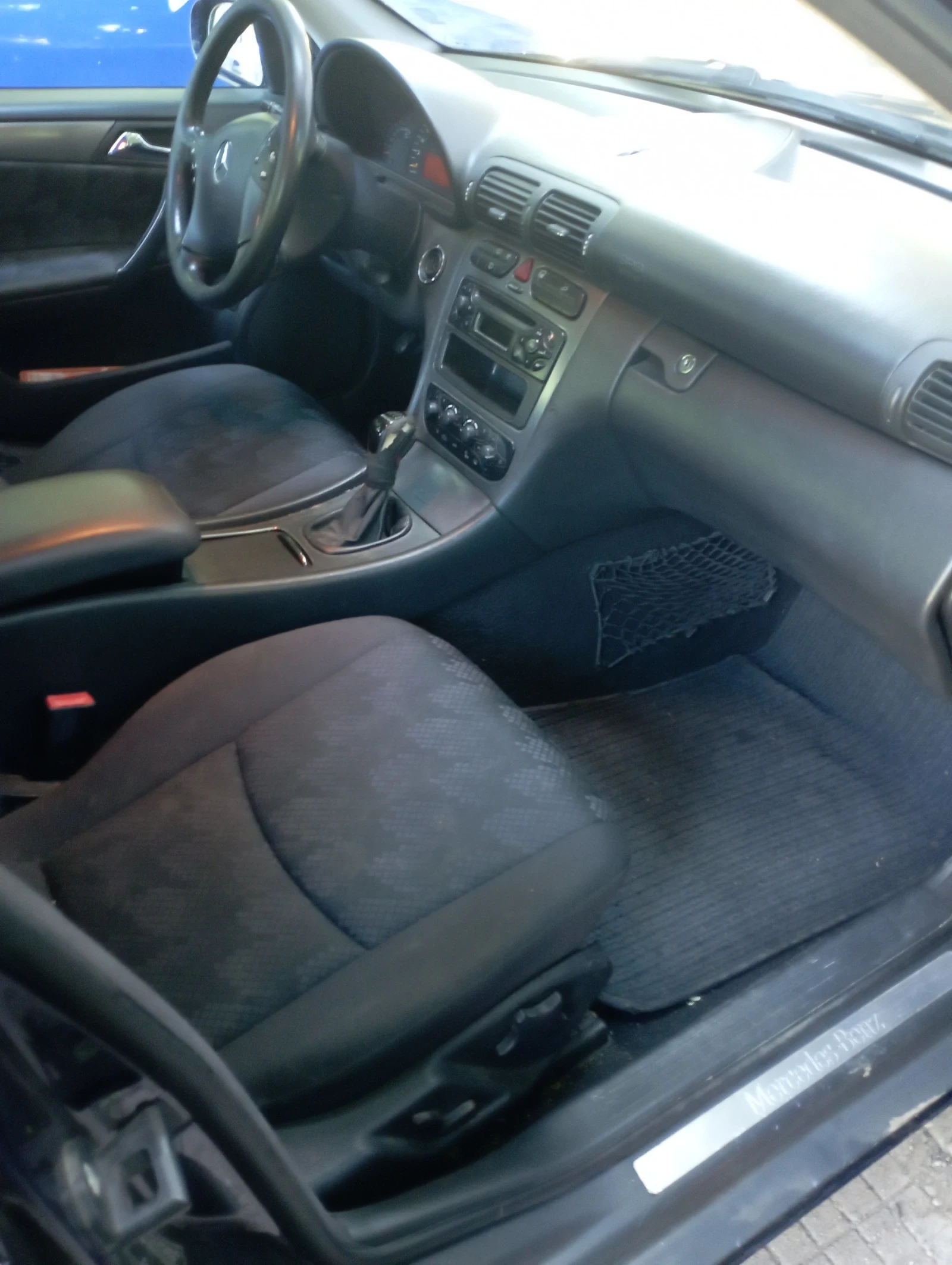 Mercedes-Benz C 180, снимка 15 - Автомобили и джипове - 54681145
