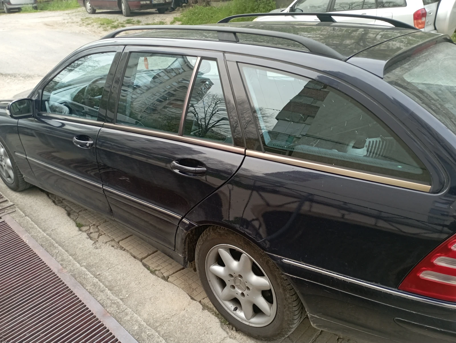 Mercedes-Benz C 180, снимка 3 - Автомобили и джипове - 54681145