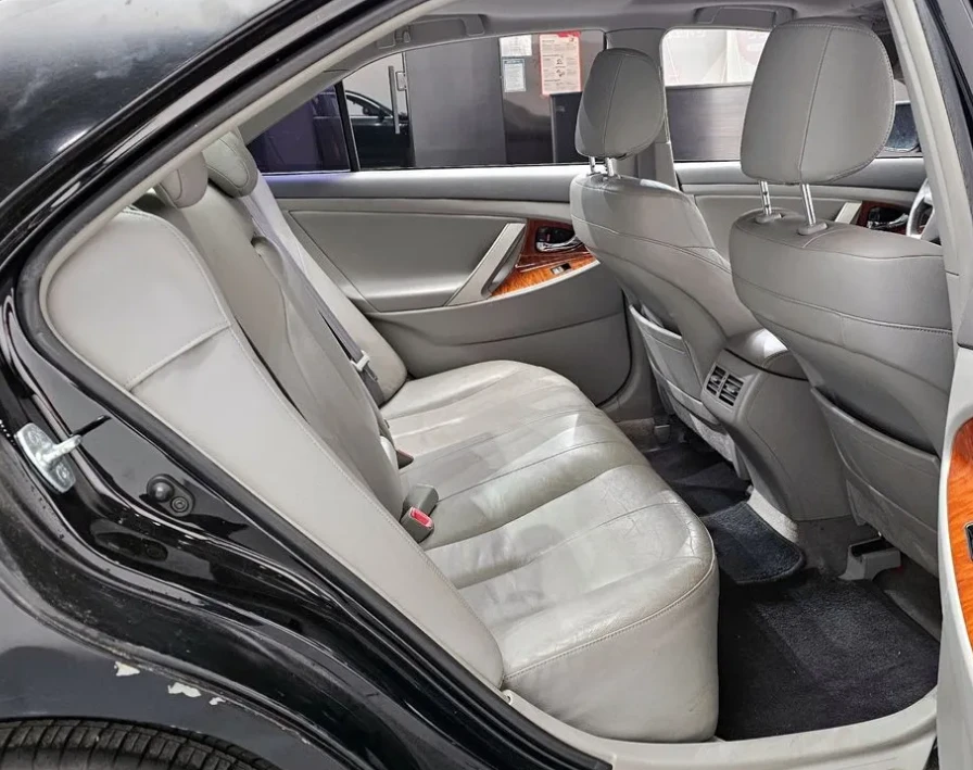 Toyota Camry 2.5 Hybrid Executive, снимка 7 - Автомобили и джипове - 54830171