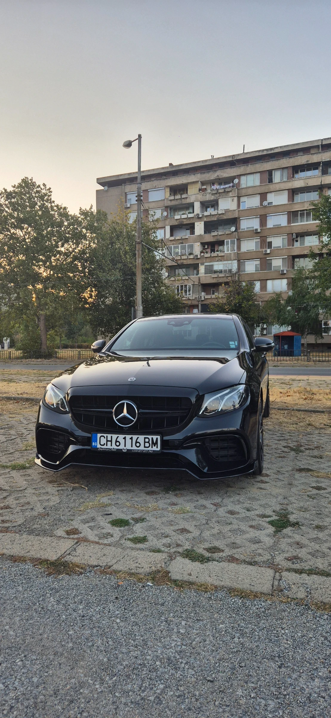 Mercedes-Benz E 220, снимка 9 - Автомобили и джипове - 55245820
