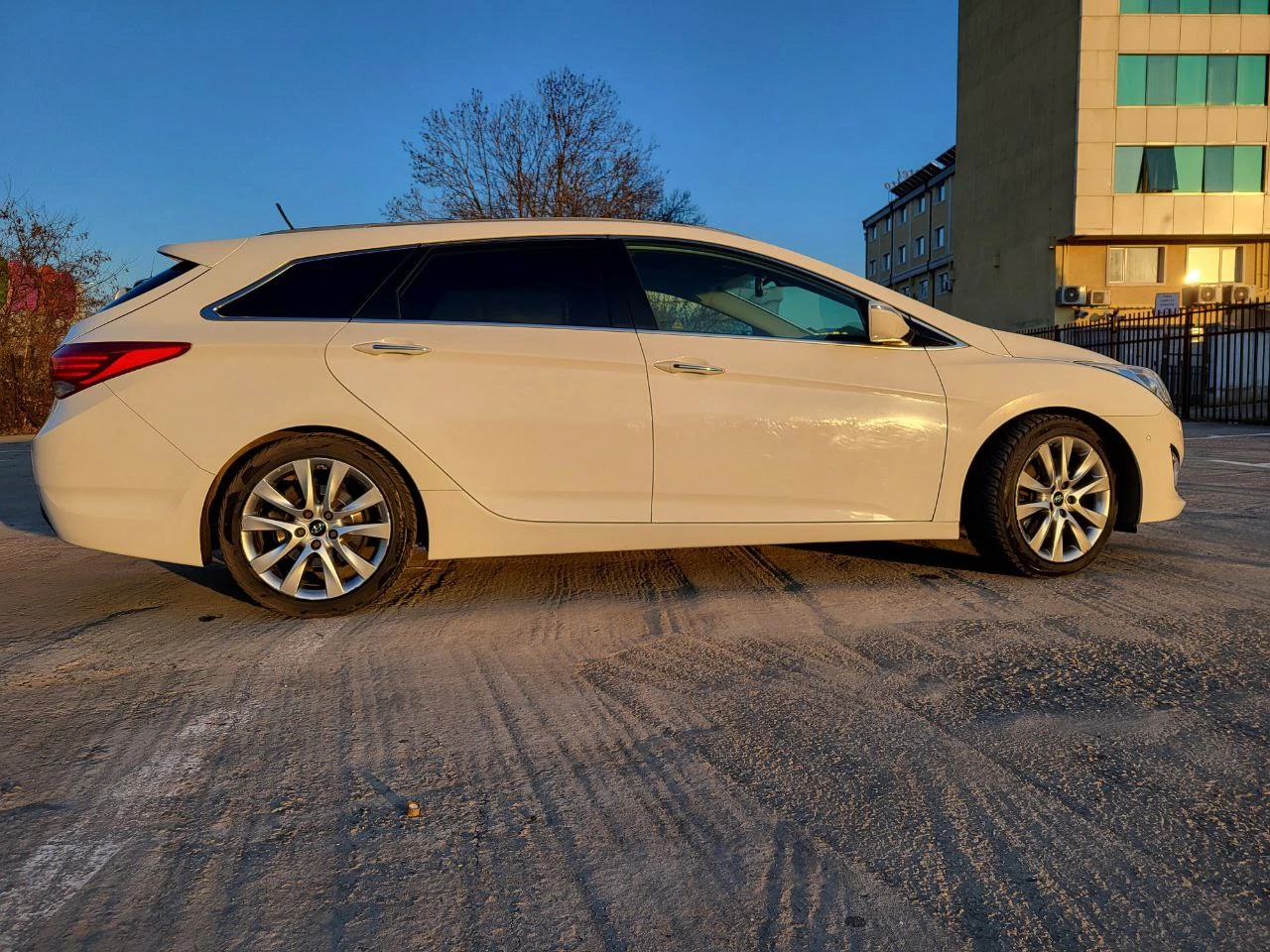 Hyundai I40, снимка 3 - Автомобили и джипове - 55493299