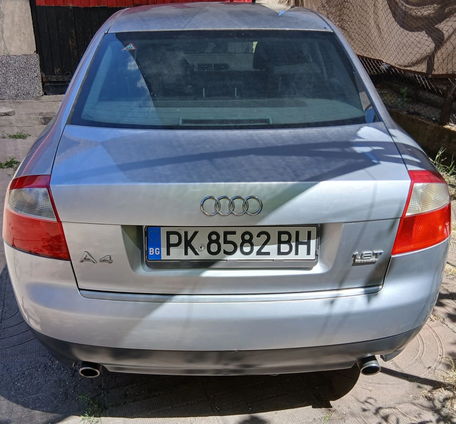 Audi A4 1.8T Quattro Газ-бензин 6 скорости , снимка 2 - Автомобили и джипове - 56048263