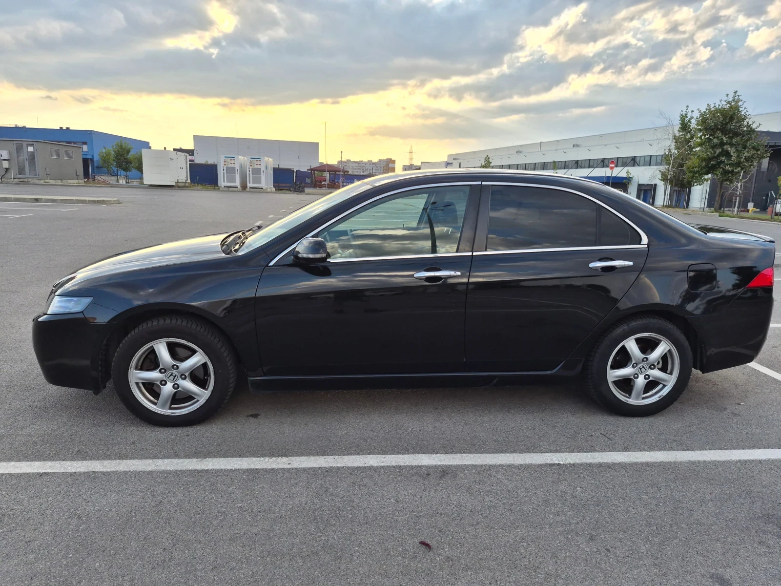 Honda Accord Executive, снимка 8 - Автомобили и джипове - 55826697