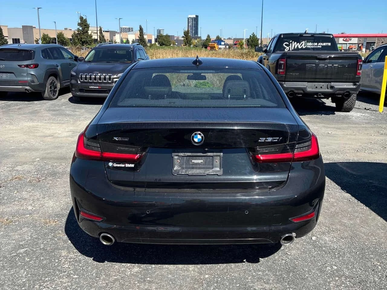 BMW 330 / ПЕРФЕКТНО СЕРВИЗИРАНА / АВТОКРЕДИТ , снимка 4 - Автомобили и джипове - 56222093
