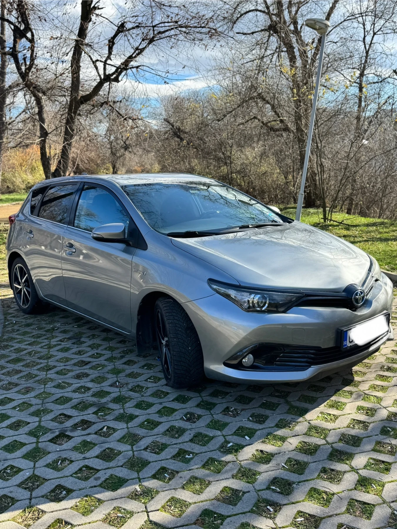 Toyota Auris 1.8 HYBRID �������� | Mobile.bg � ����������� 2