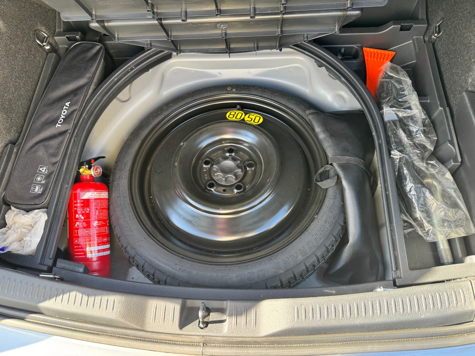 Toyota Auris 1.8 HYBRID �������� | Mobile.bg � ����������� 13