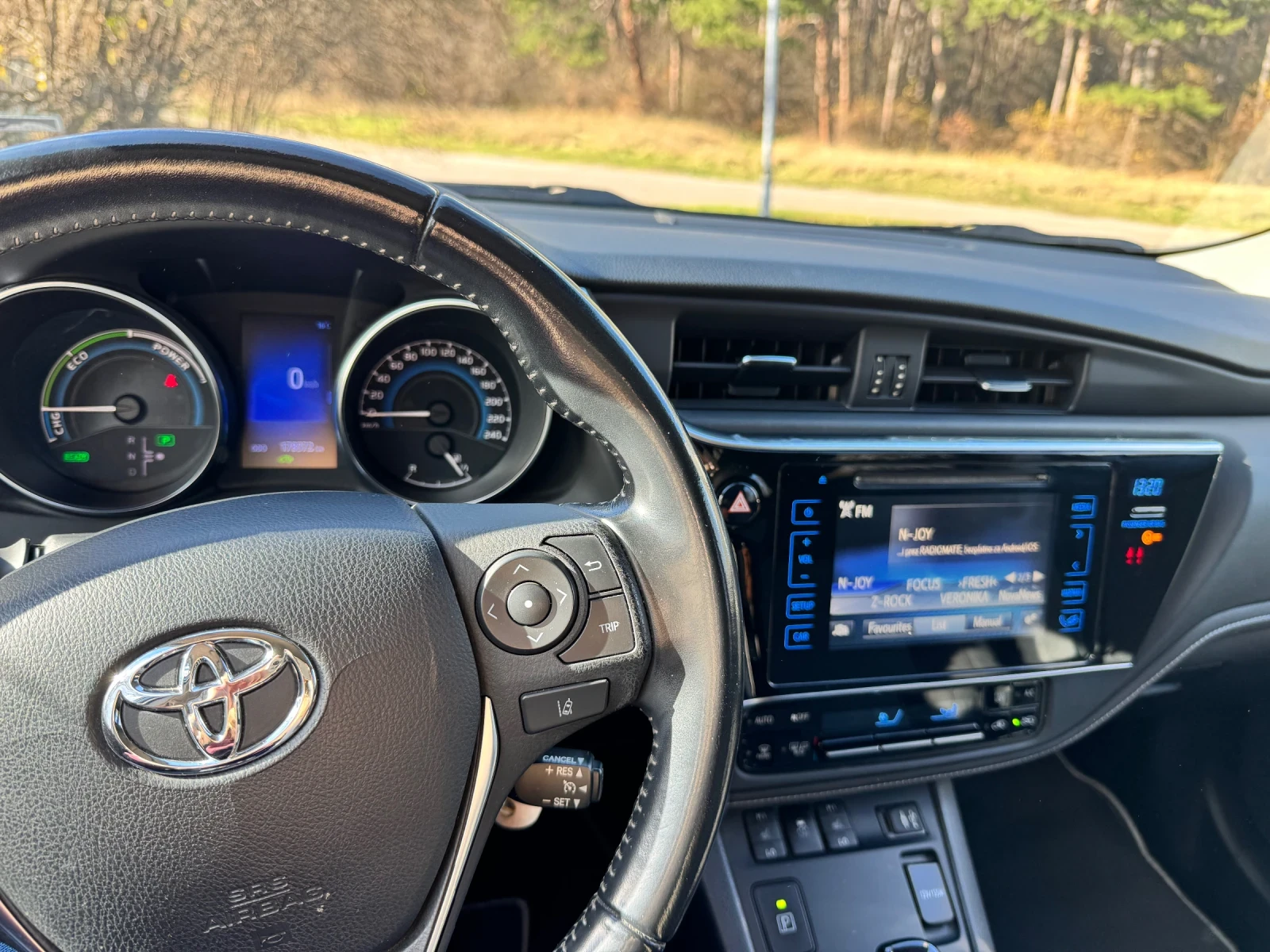 Toyota Auris 1.8 HYBRID �������� | Mobile.bg � ����������� 14