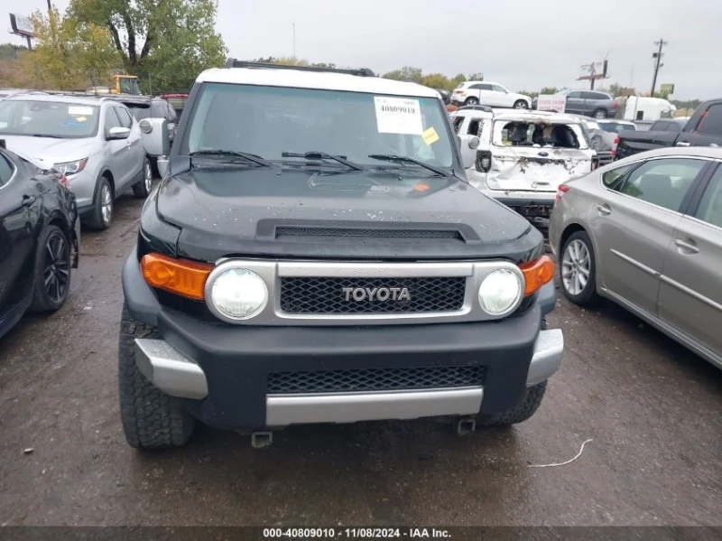 Toyota Fj cruiser 4x4 КРАЙНА ЦЕНА, снимка 2 - Автомобили и джипове - 48339478