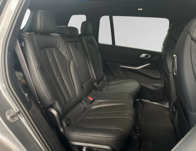 BMW X7 xDrive40d* M Sport Pro* Massage, снимка 5 - Автомобили и джипове - 52857122