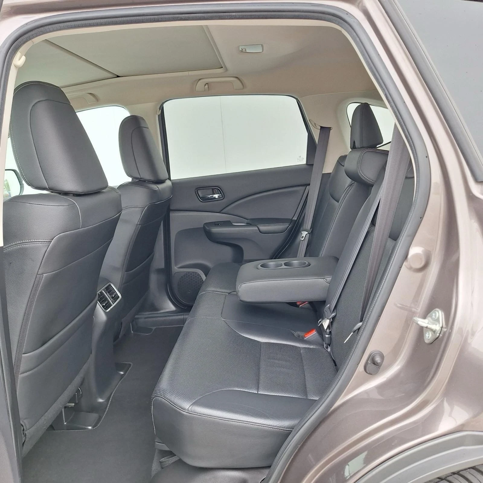 Honda Cr-v * EXECUTIVE* ВСИЧКИ ЕКСТРИ*  СЕРВИЗНА ИСТОРИЯ, снимка 10 - Автомобили и джипове - 49979811