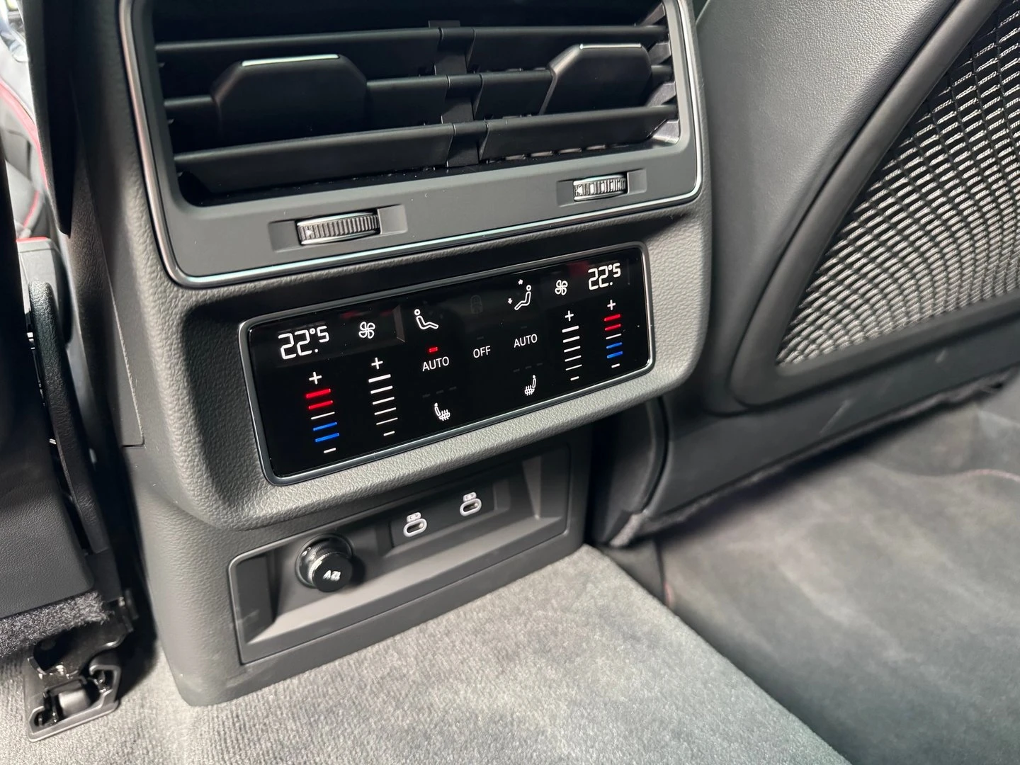 Audi SQ8 TFSI quattro | Mobile.bg   14