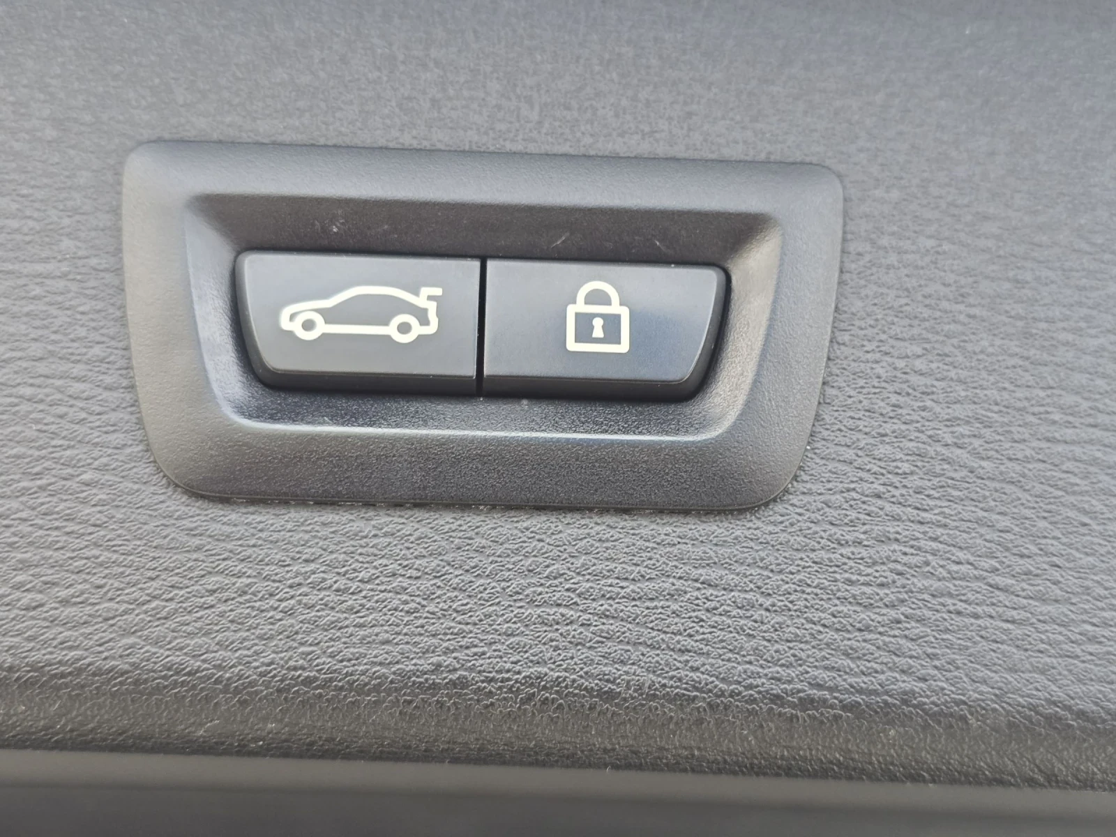 BMW X1 2.0i/AVTOMAT/PANORAMA, снимка 11 - Автомобили и джипове - 53713153