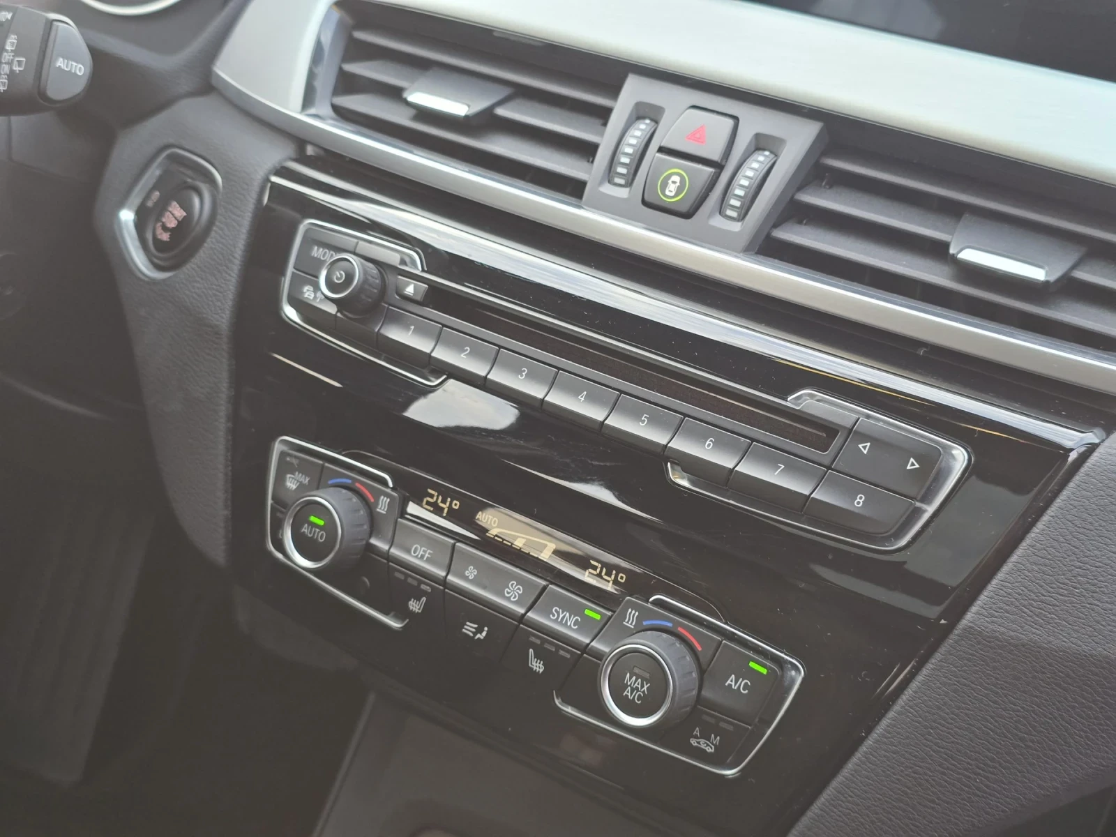 BMW X1 2.0i/AVTOMAT/PANORAMA, снимка 16 - Автомобили и джипове - 53713153