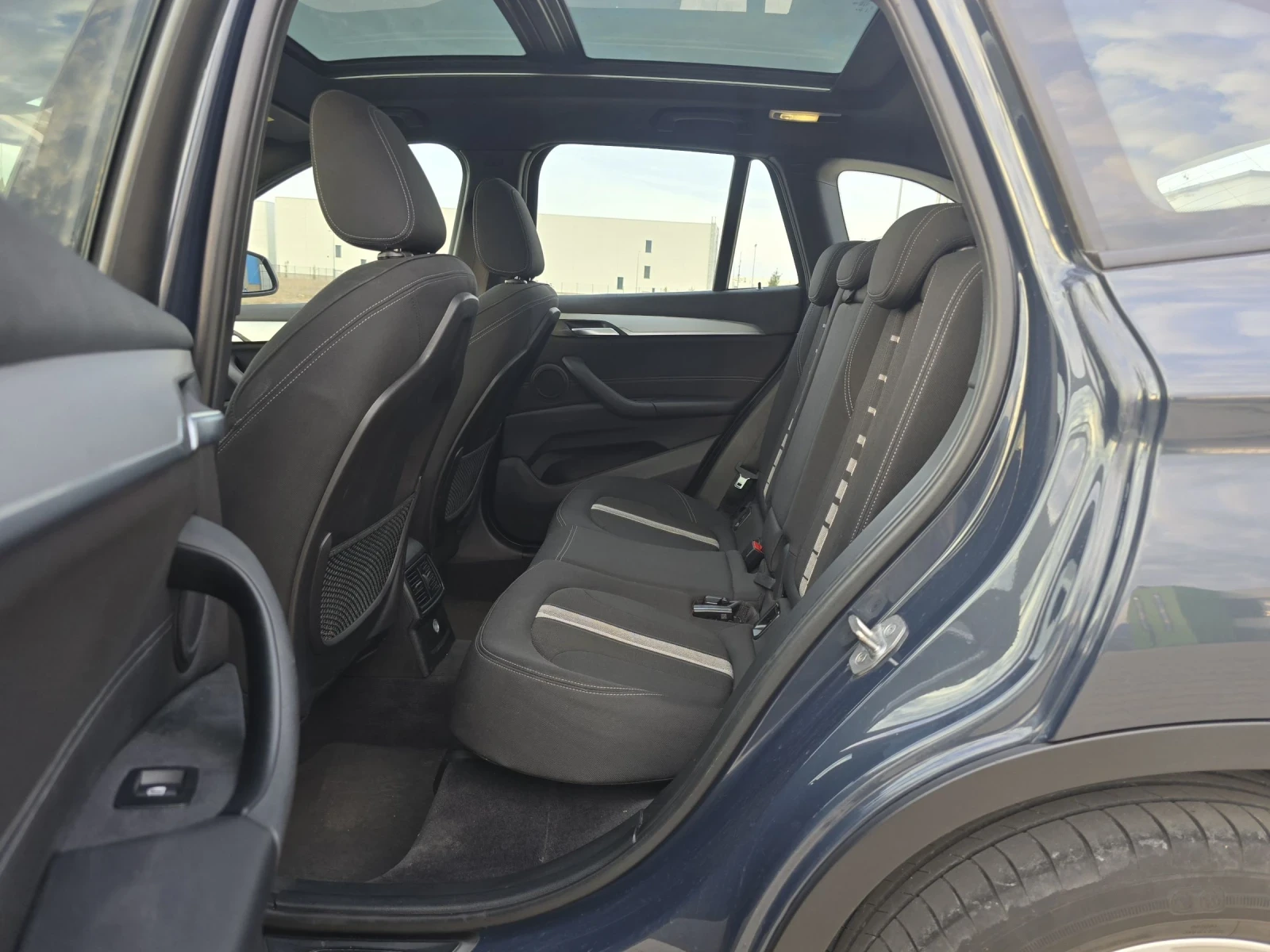 BMW X1 2.0i/AVTOMAT/PANORAMA - изображение 9