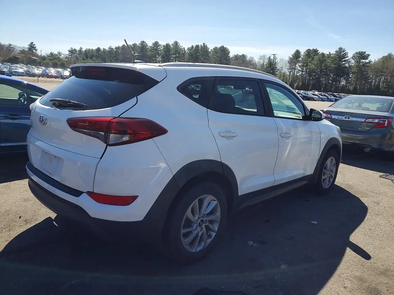 Hyundai Tucson SE, снимка 5 - Автомобили и джипове - 54277857