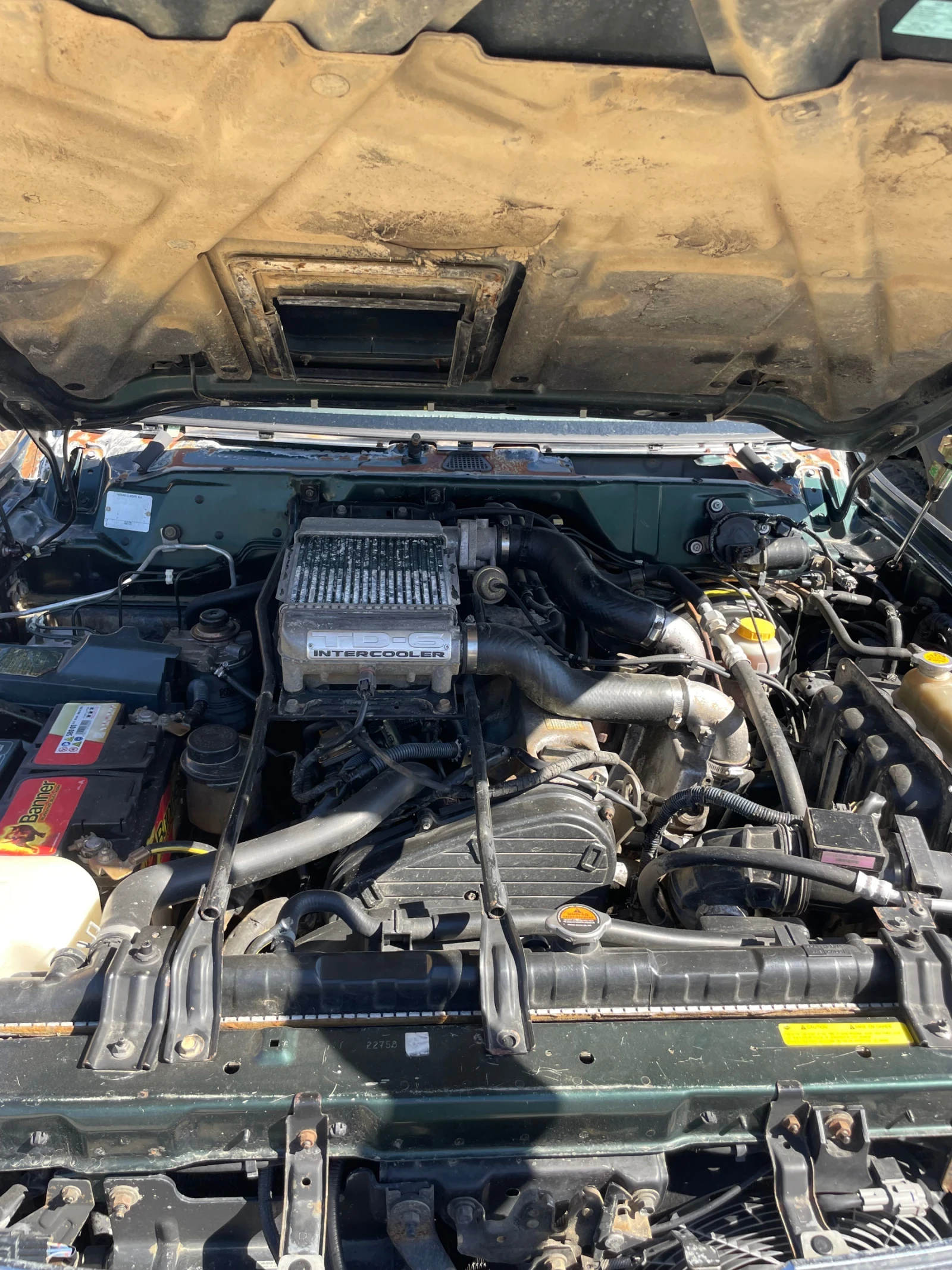 Nissan Patrol 2.8 механично ГНП 7местен, снимка 10 - Автомобили и джипове - 54708586
