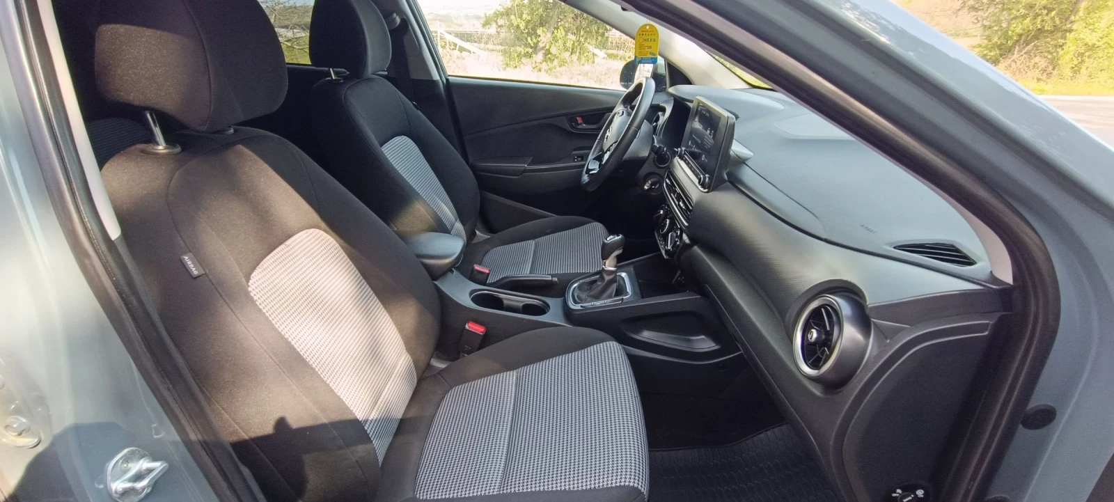 Hyundai Kona Бензин 2022 г. 6 скорости , снимка 12 - Автомобили и джипове - 54874883