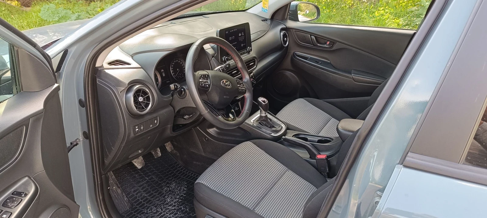 Hyundai Kona Бензин 2022 г. 6 скорости , снимка 8 - Автомобили и джипове - 54874883