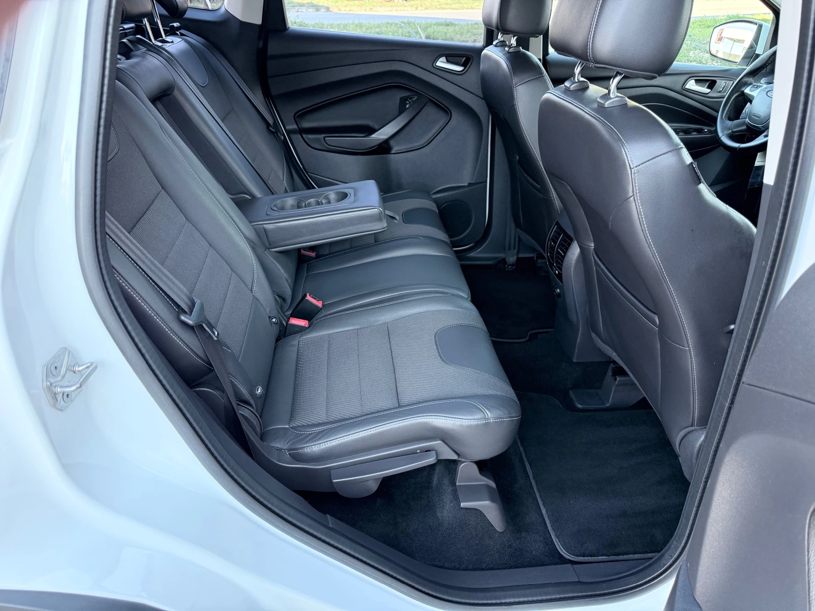 Ford Kuga 2.0TDCI* 4X4* TITANIUM* Euro5B* Лизинг* , снимка 9 - Автомобили и джипове - 55470359