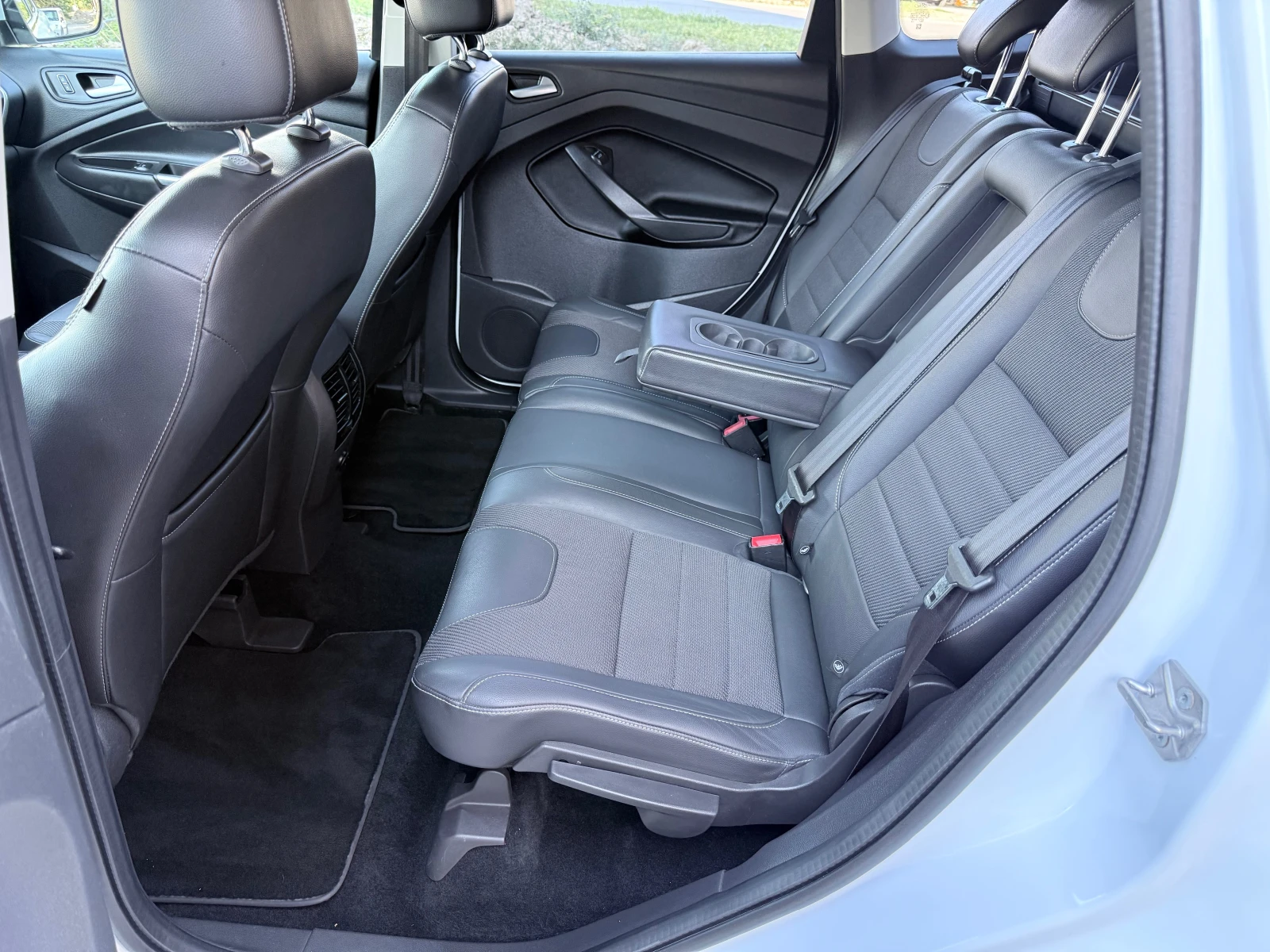 Ford Kuga 2.0TDCI* 4X4* TITANIUM* Euro5B* Лизинг* , снимка 8 - Автомобили и джипове - 55470359