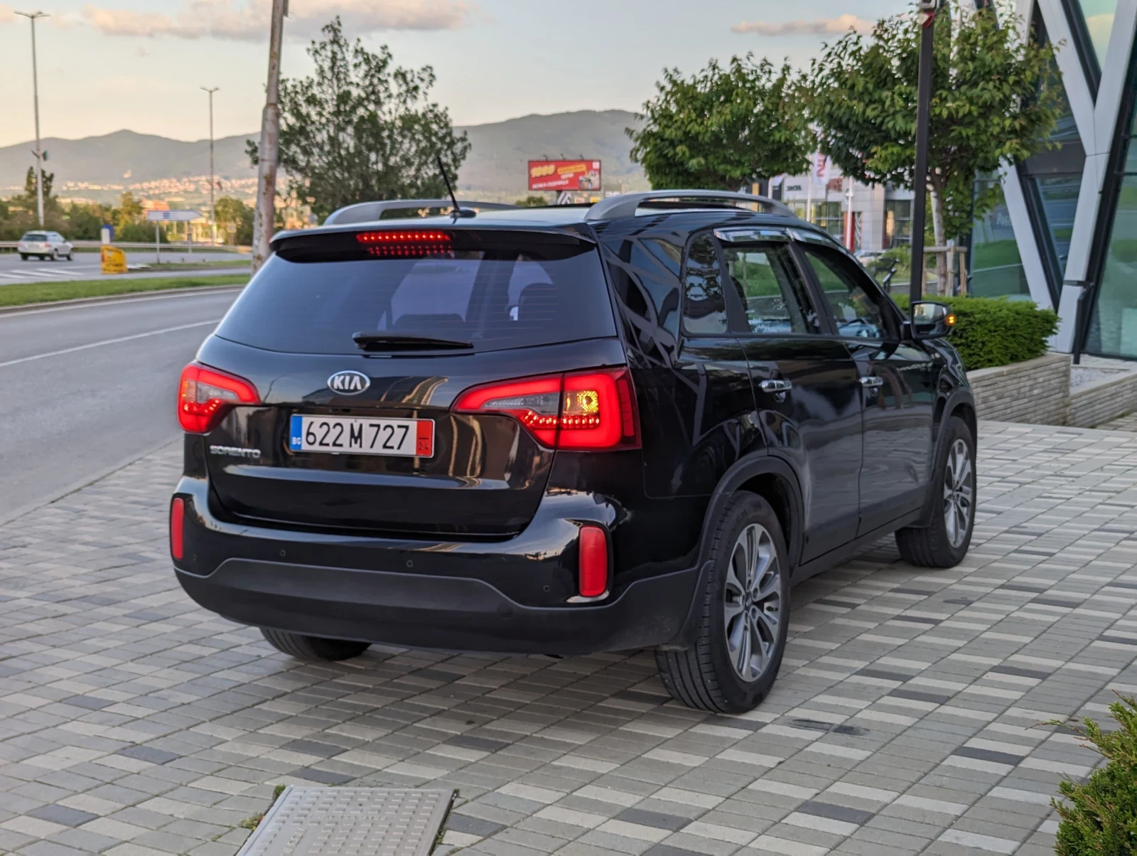Kia Sorento, снимка 4 - Автомобили и джипове - 56107006