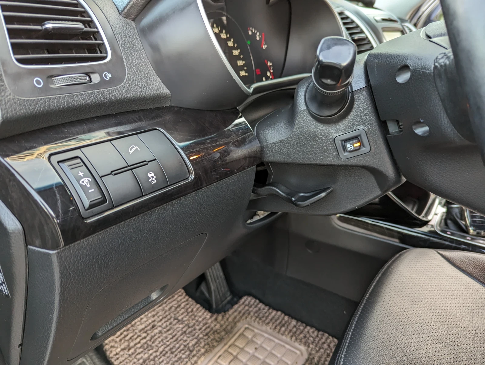 Kia Sorento, снимка 12 - Автомобили и джипове - 56107006