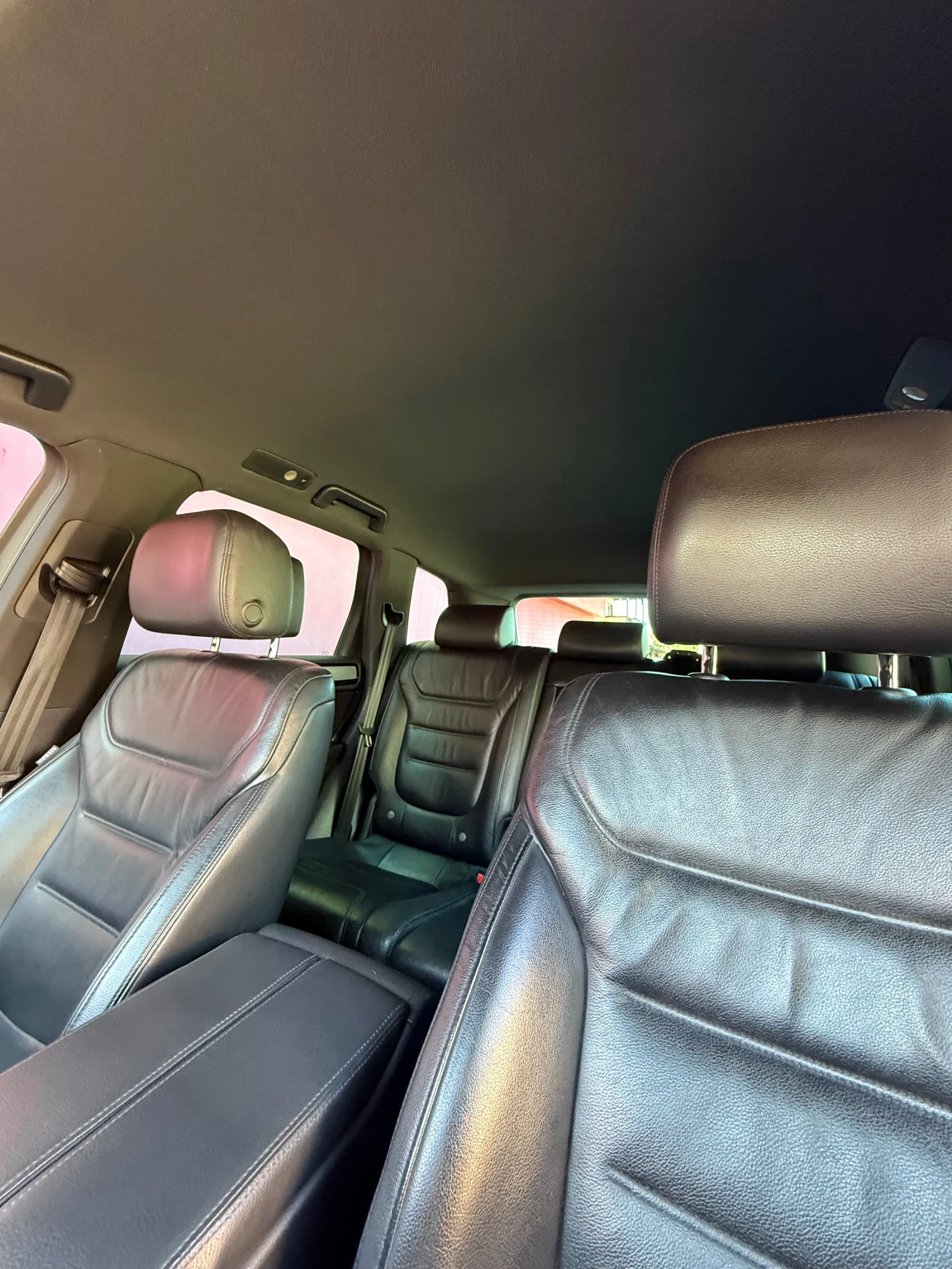 VW Touareg, снимка 5 - Автомобили и джипове - 56485785