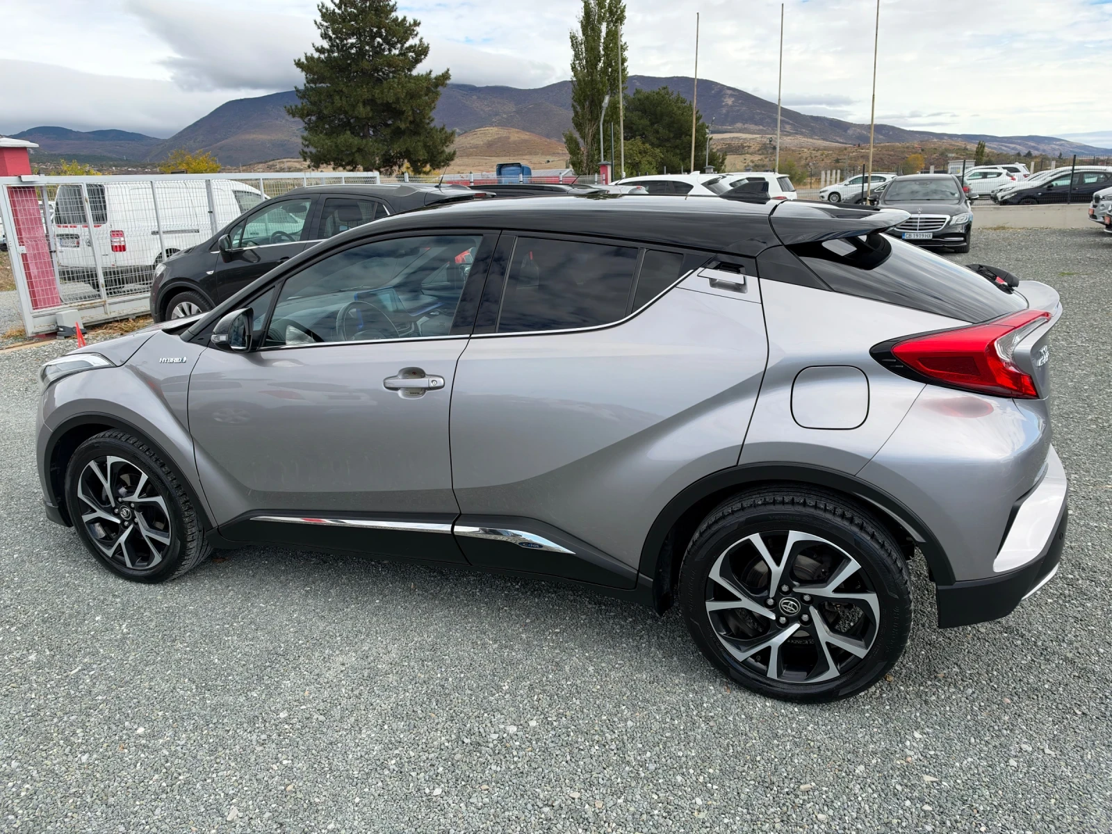 Toyota C-HR (KATO НОВА)^(ХИБРИД), снимка 9 - Автомобили и джипове - 56698042