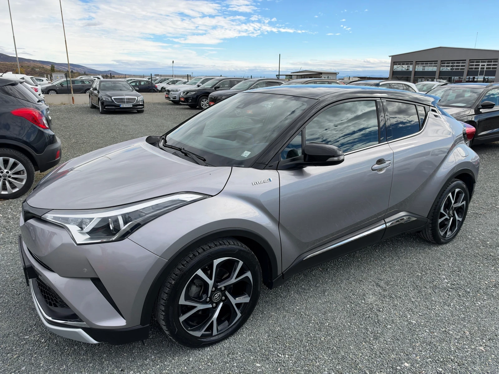Toyota C-HR (KATO НОВА)^(ХИБРИД)