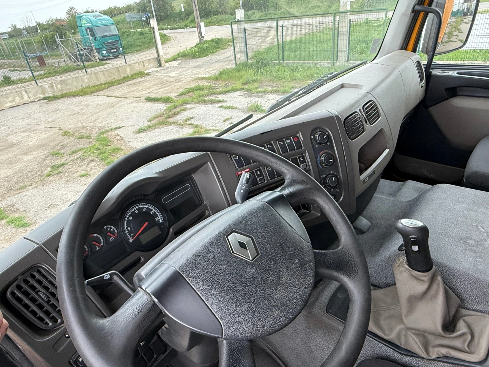 Renault Kerax 450.32 P8x4, снимка 16 - Камиони - 54485247