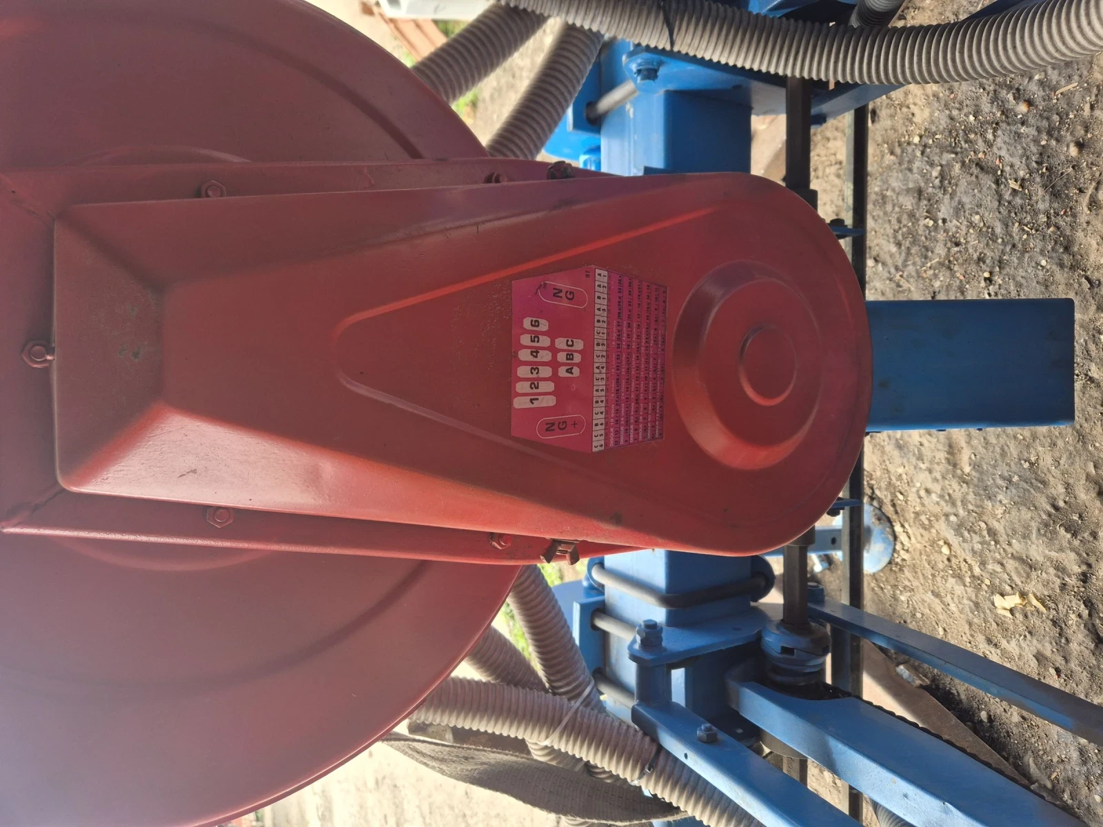 Сеялка Monosem Пролетна сеялка Monosem, снимка 4 - Селскостопанска техника - 53906682