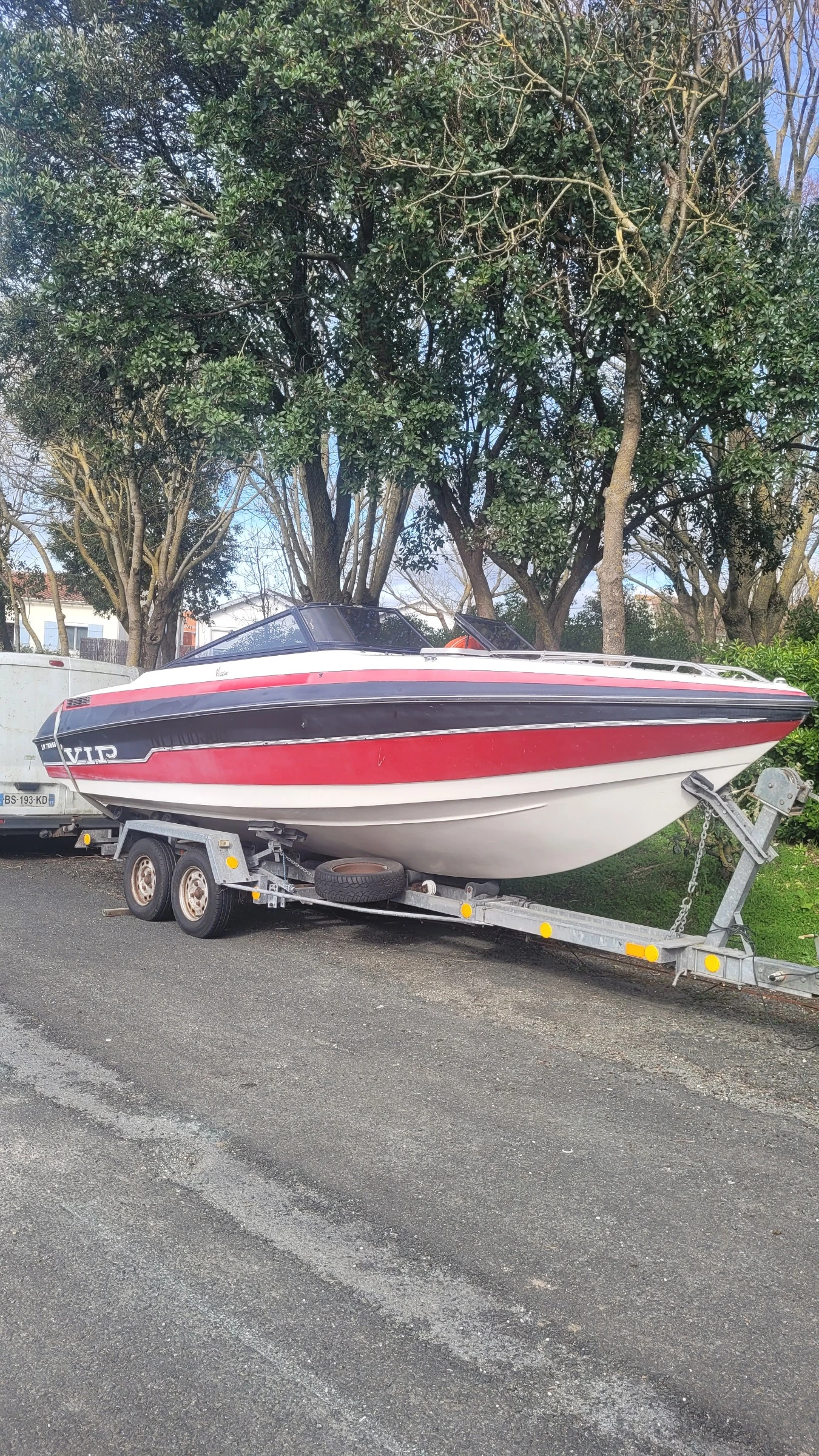 Моторна яхта Vip Boats, снимка 3 - Воден транспорт - 56154891