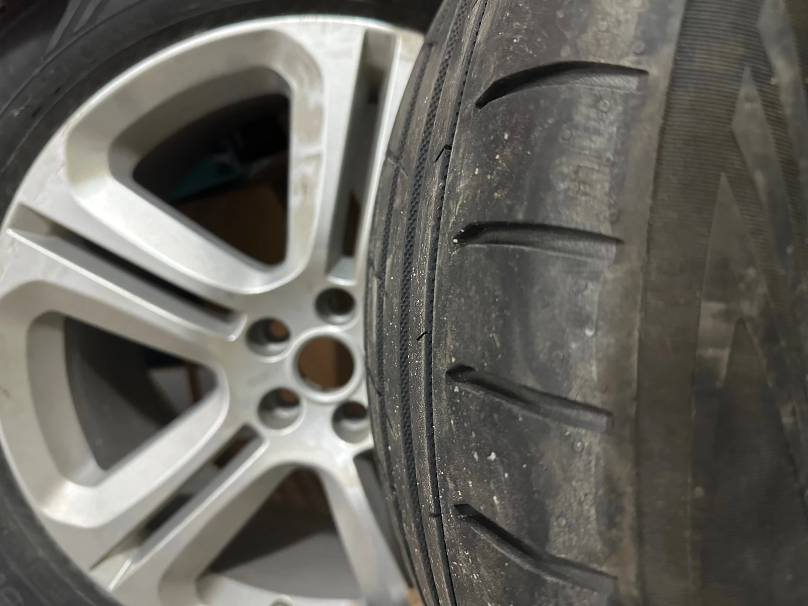    255/50R20  Jaguar F-PACE | Mobile.bg   2