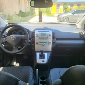 Toyota Corolla verso 1.8 VVT-i , снимка 7